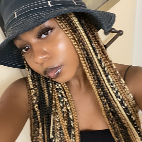 Meet your Posher, Tii - Picture 1 of 1